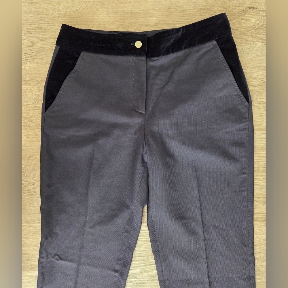 Carolina Herrera Women's Navy Blue Jeans. - Picture 9 of 9